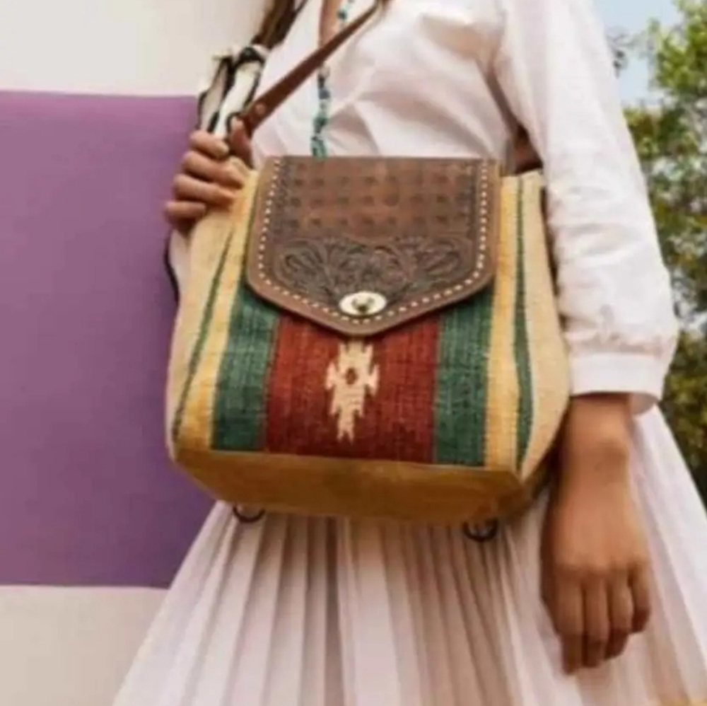Myra bag/backpack